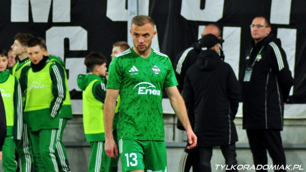 Wychodzi w "podstawie" i goni Abramowicza